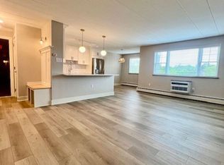 100 Windermere Ave APT 204, Wayne, PA 19087