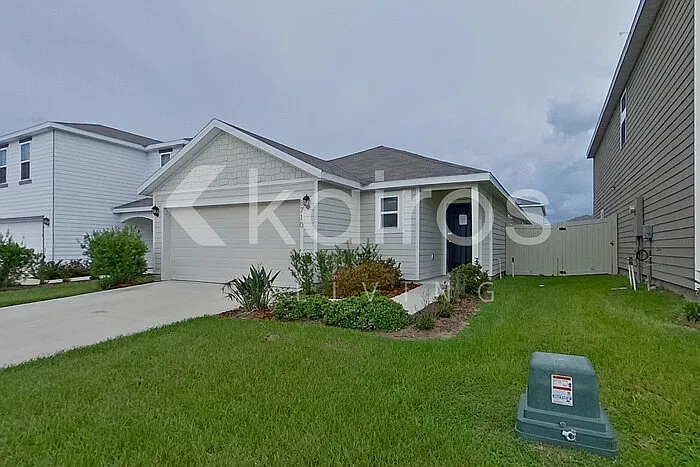 3 bed, 2.0 bath, 1453 sqft, $2,045 — Photo 2