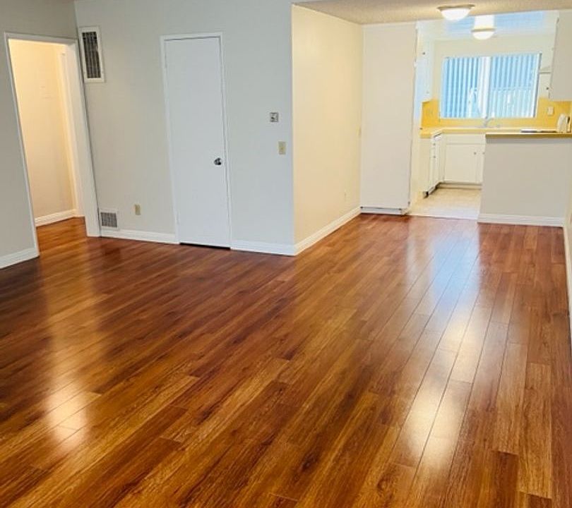 1st image of 630 E Tujunga Ave #30B