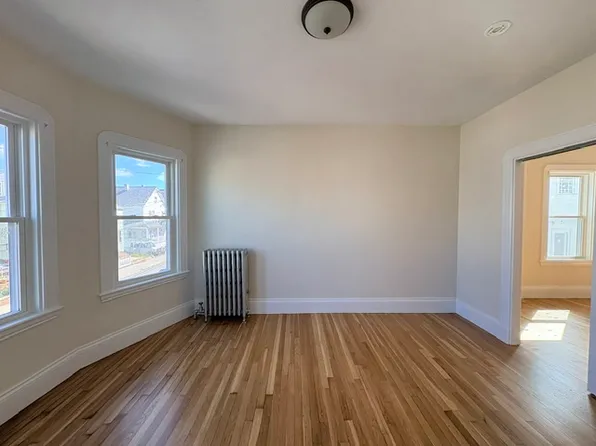 11 Avon St #2, Everett, MA 02149