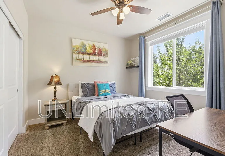 2907 W Presidio Dr — Photo 16