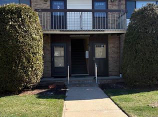 648 Cricket Ln, Woodbridge, NJ