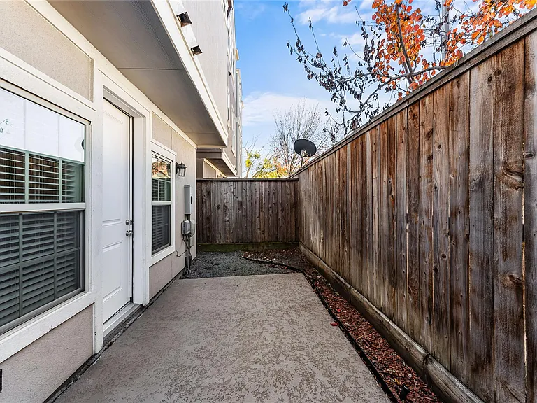 2720 Church Wood Dr — Photo 36