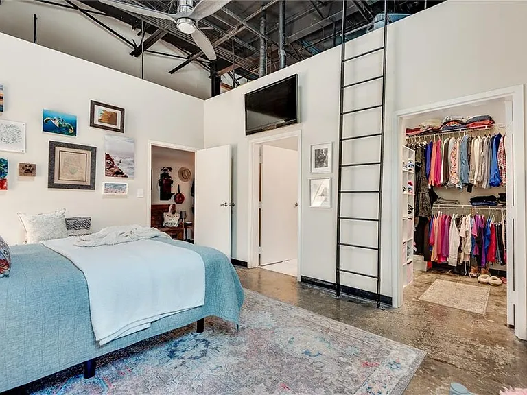 5200 Peachtree Rd #1101 — Photo 6