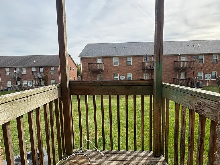 2516 Danielle Ln — Photo 10