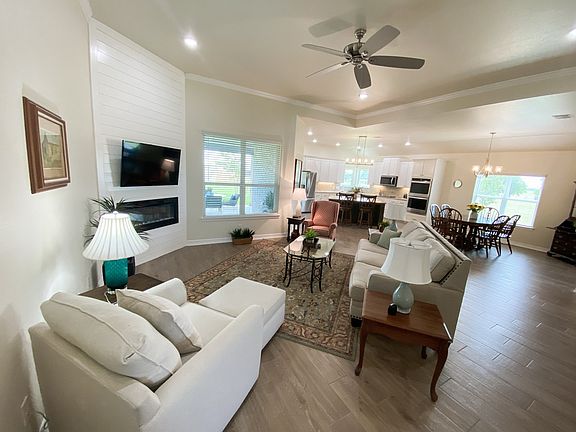 5th image of 114 Chantry Ln
