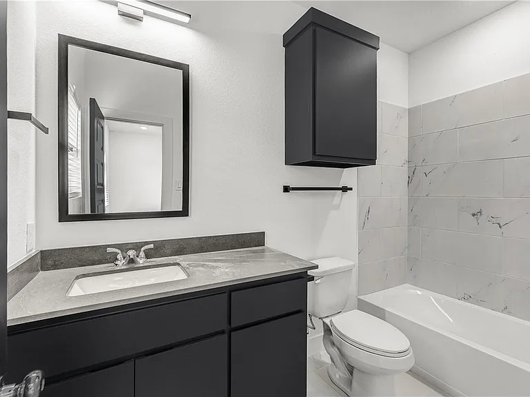 3008 Alpha Wolf Ct — Photo 25