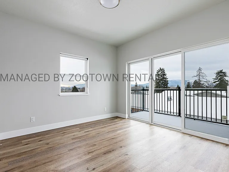 1301 Ronan St #302 — Photo 8