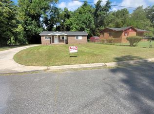 982 Perry Dr, Macon, GA 31217