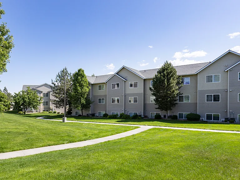 The Broadmoor Apartments — Photo 13