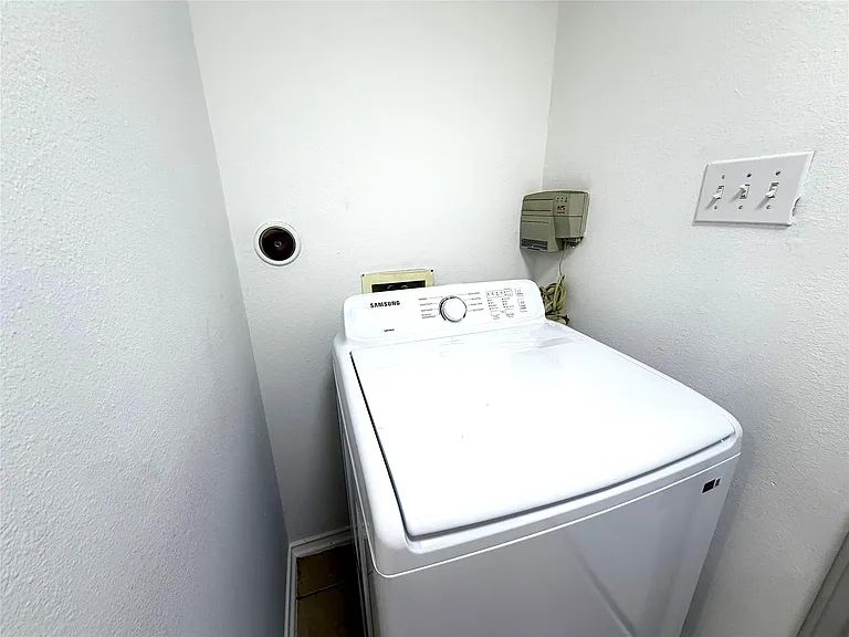 4719 Cypress Dawn Ln — Photo 10