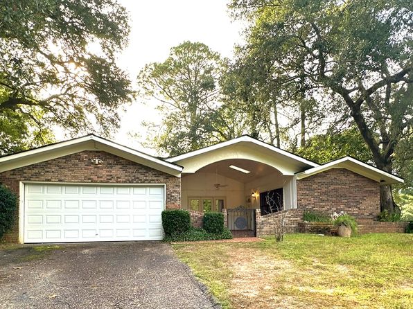 2544 Coachman Ct