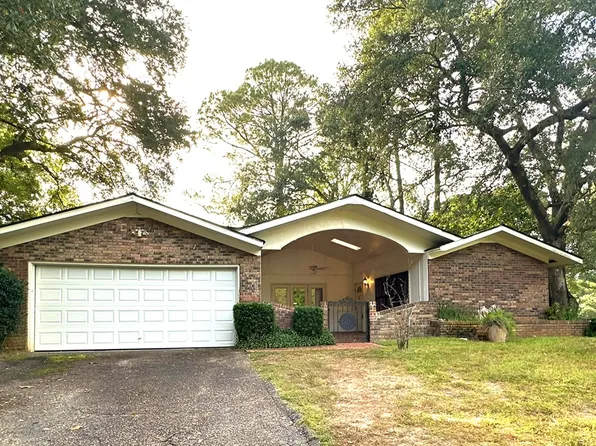 2544 Coachman Ct, Mobile, AL 36695