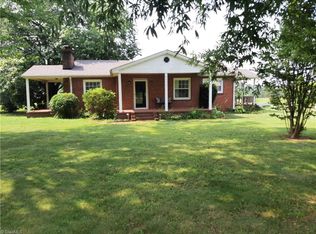 4610 Seward Rd, Pfafftown, NC 27040