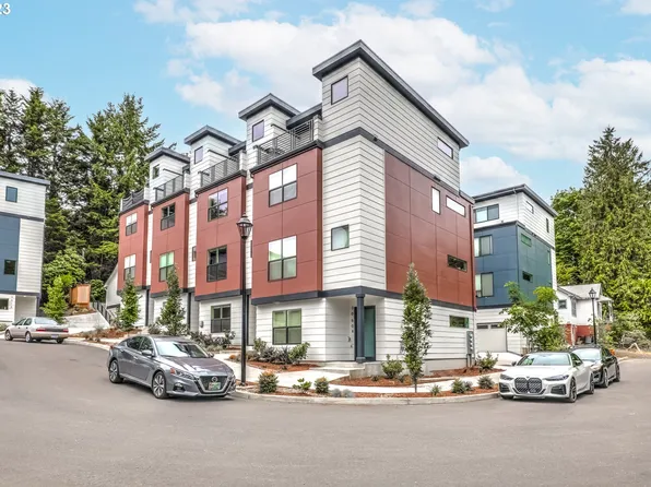 3052 SW Pendleton Ct, Portland, OR 97239