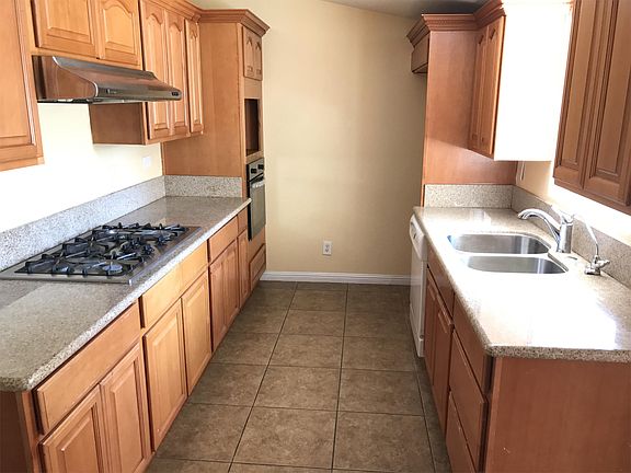 5th image of 1040 E Woodland Ln
