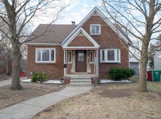 16022 Stephens Dr, Eastpointe, MI