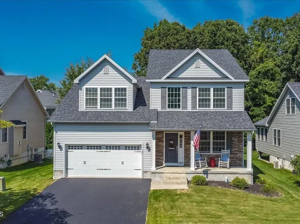 48 Sycamore Street, Ballston Lake, NY 12019