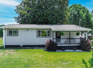 3710 Lake Carlton Rd, Loganville, GA 30052
