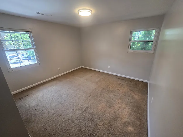 1305 Burks St SW #8 — Photo 6