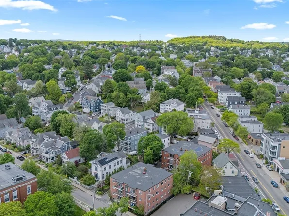 79 Poplar St APT 10, Roslindale, MA 02131