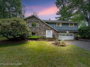 141 Carol Dr, Clarks Summit, PA 18411