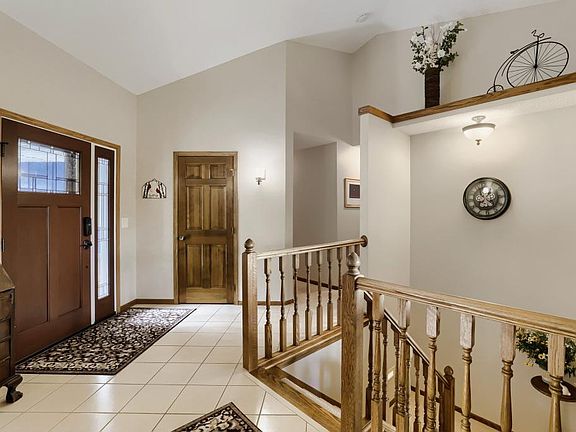 5th image of 18130 Robinson Cir