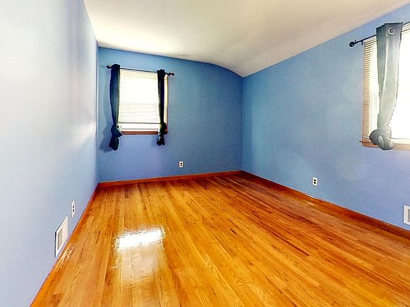 3rd image of 691 Katan Ave Floor 2