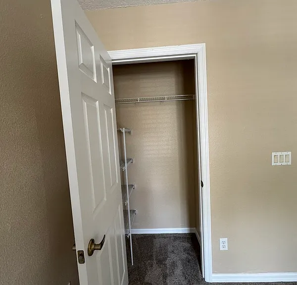 839 Assembly Ct — Photo 28