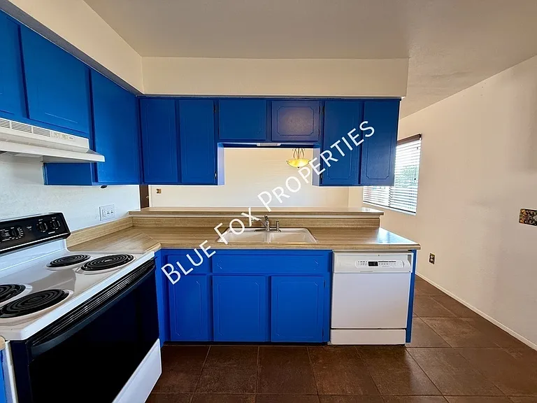 7650 N Rasmussen Ave — Photo 18