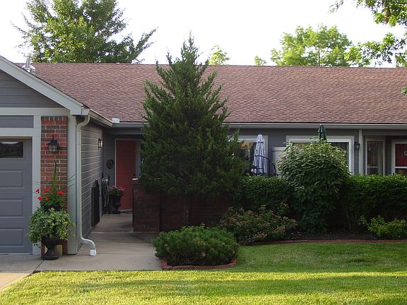 3rd image of 6621 NW Revere Dr