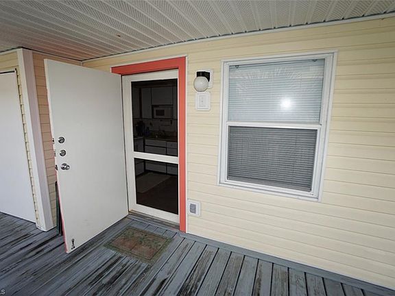 5th image of 2096 Estero Blvd #3