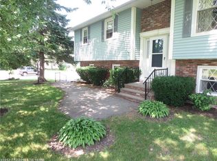 6 Canterbury Rd, Brewer, ME 04412