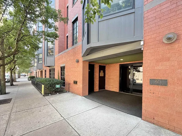 725 Jefferson St APT 28, Hoboken, NJ 07030