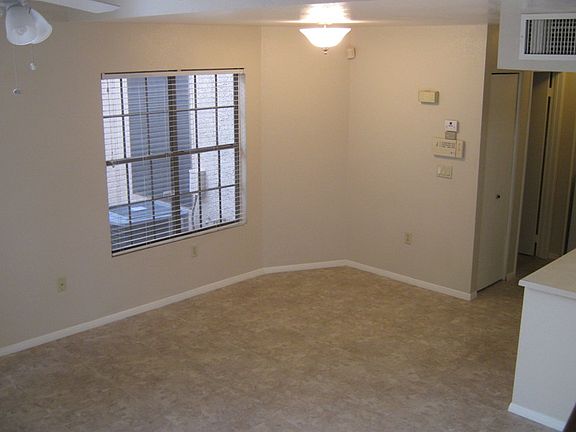 3rd image of 602 N May St Unit 24