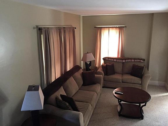 2nd image of 643 N Lincoln Ave