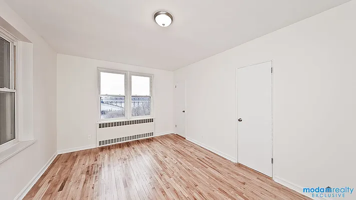 Rented by Moda Realty | media 12