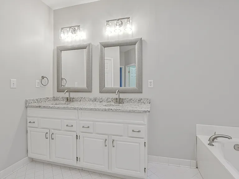 1326 Berwick Dr — Photo 18