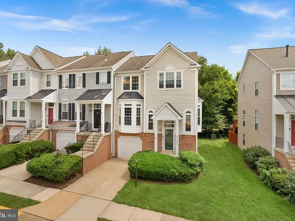 47684 Woolcott Sq, Sterling, VA 20165
