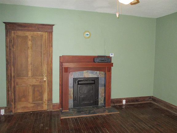 2nd image of 514 Maxie Ct