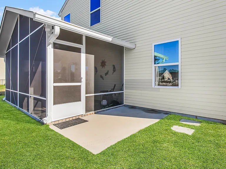 153 Hamilton Grv — Photo 45