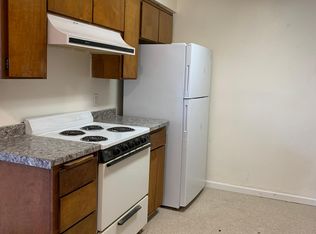 36 S Rogers Ln #202, Fresno, CA 93727