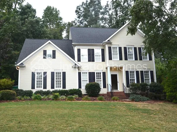 7908 Harrington Woods Rd, Charlotte, NC 28269