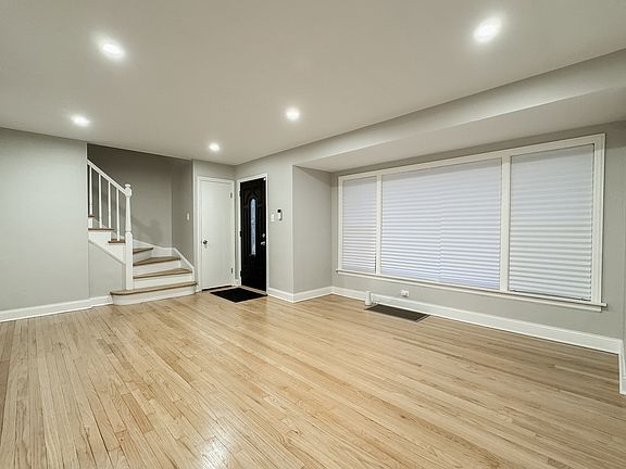 2nd image of 8756 S Dorchester Ave