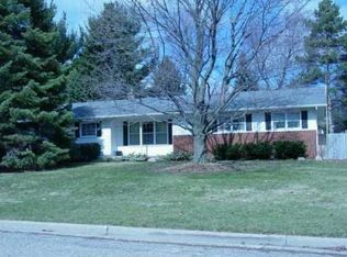 902 Darlington Ave, East Lansing, MI 48823