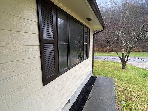 5th image of 3542 Pleasant Ave