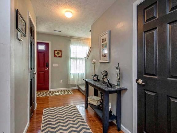 2nd image of 2388 Vista Lake Dr