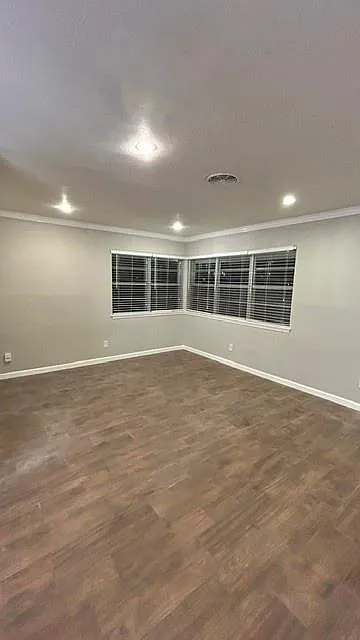 2 bed, 1.0 bath, $2,500 — Photo 4