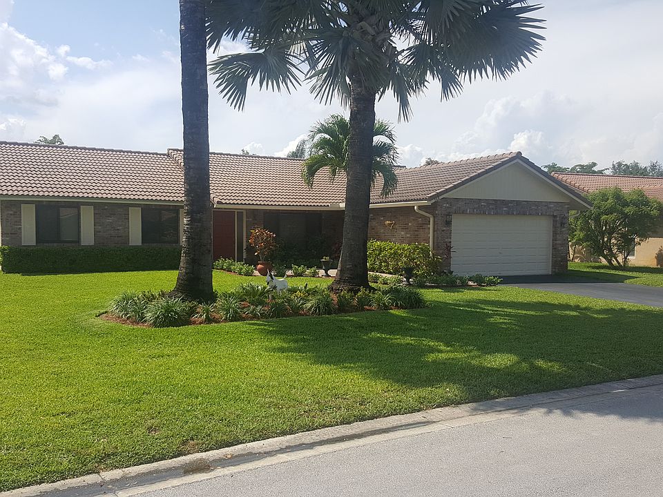 1st image of 368 NW 101st Ter
