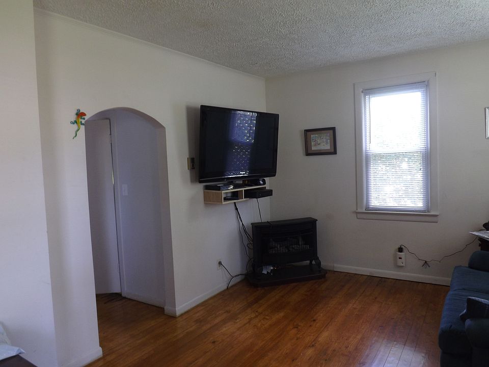 1st image of 325 Monroe Bay Ave